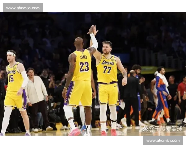 湖人勇士季前赛直播焦点对决詹姆斯库里同场竞技看点十足引爆期待